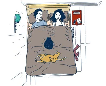 Deux personnes parlent de fatigue et de santé.